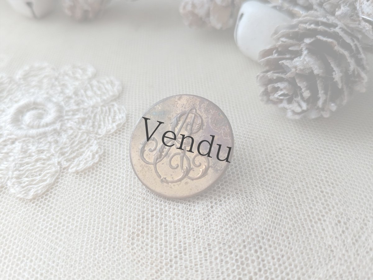 画像2: フランスアンティーク モノグラムボタン AE 28mm (2)