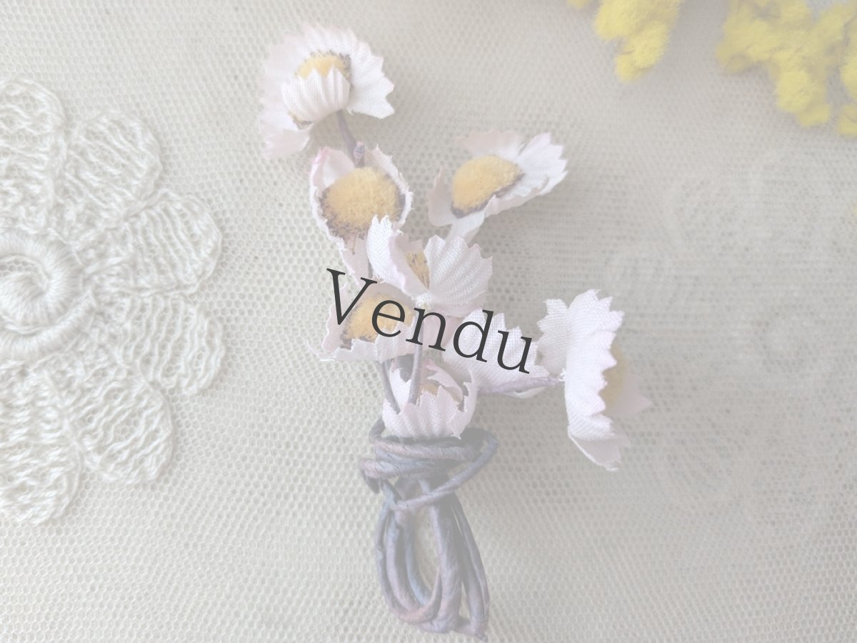 画像2: フランスヴィンテージ　小さな布花3つセット (2)