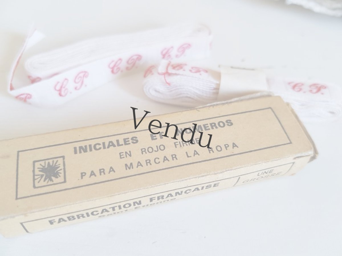 画像3: アンティーク　イニシャルテープリボン箱入り2本組み 《CP》 (3)