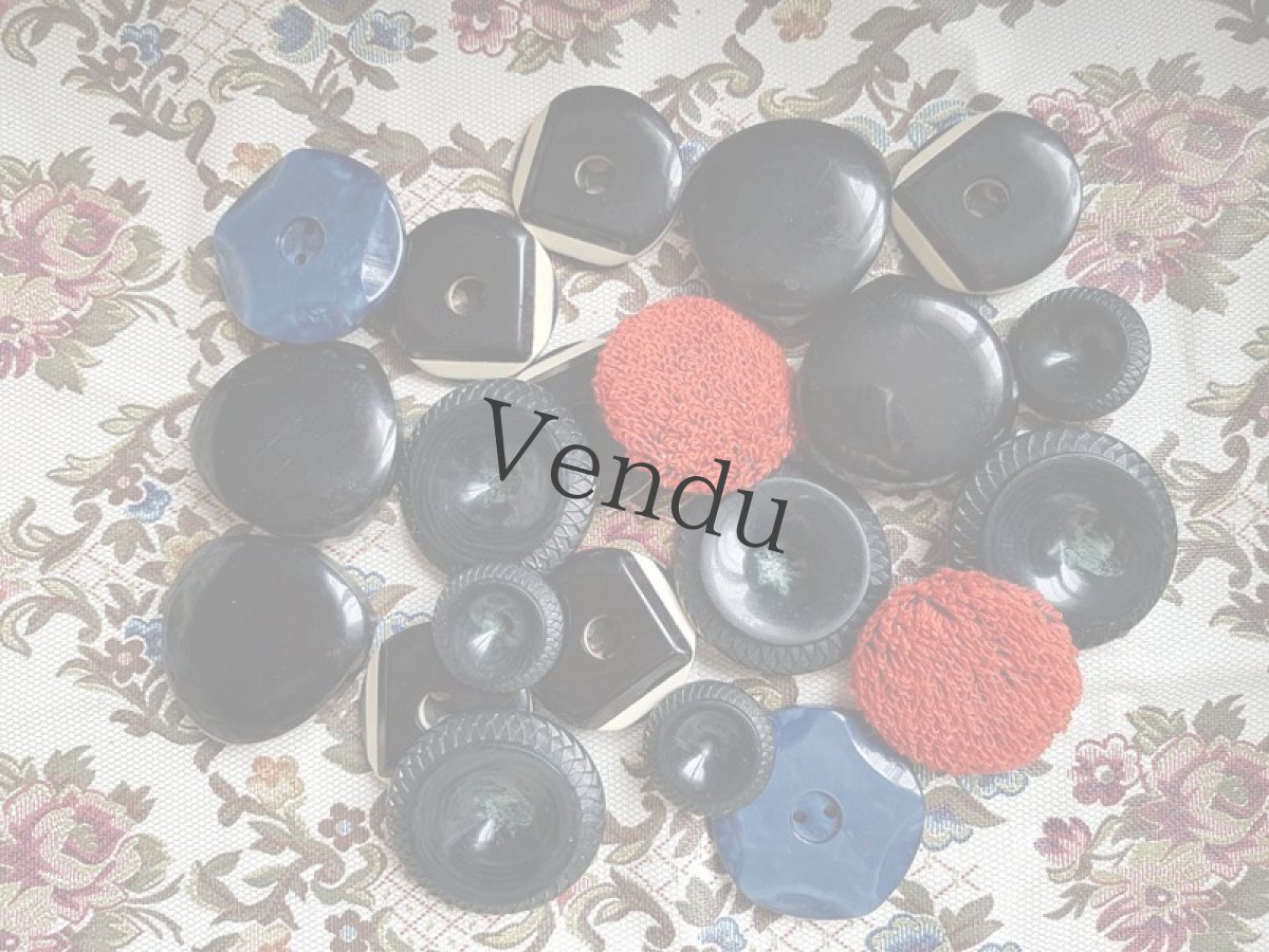 画像8: ドイツヴィンテージ　深緑マーブルボタン　大小７個セット (8)