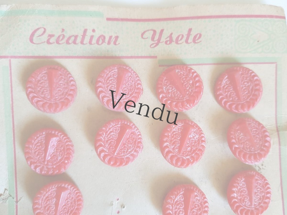 画像4: ヴィンテージ　オリエンタルなボタンシート赤 (4)