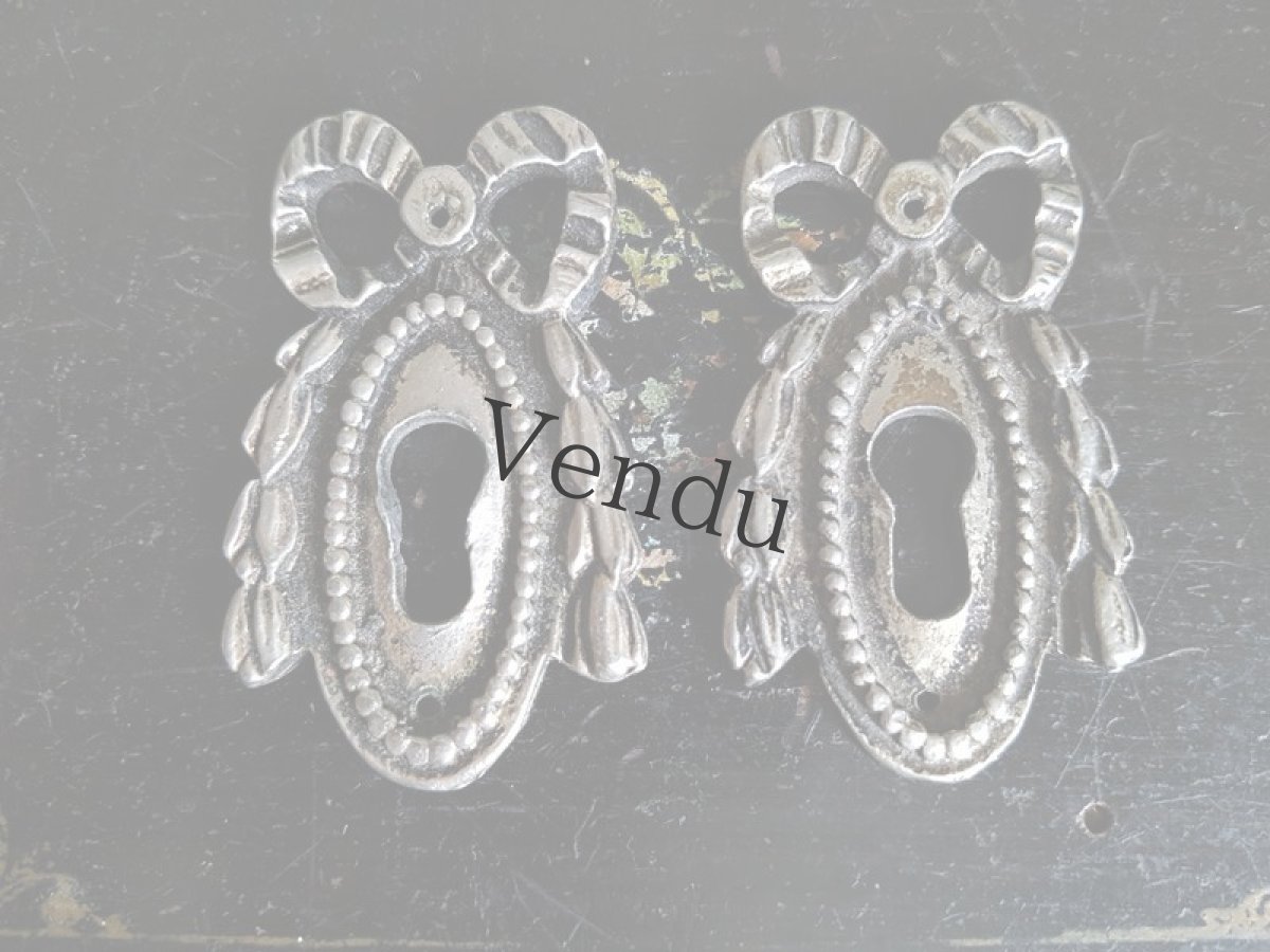 画像3: アンティーク　リボンガーランドの鍵穴 (3)