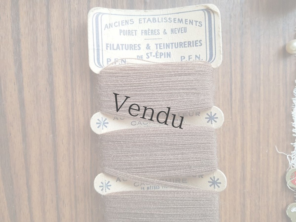 画像3: アンティーク　紙製糸巻き　カシミア　マロン (3)