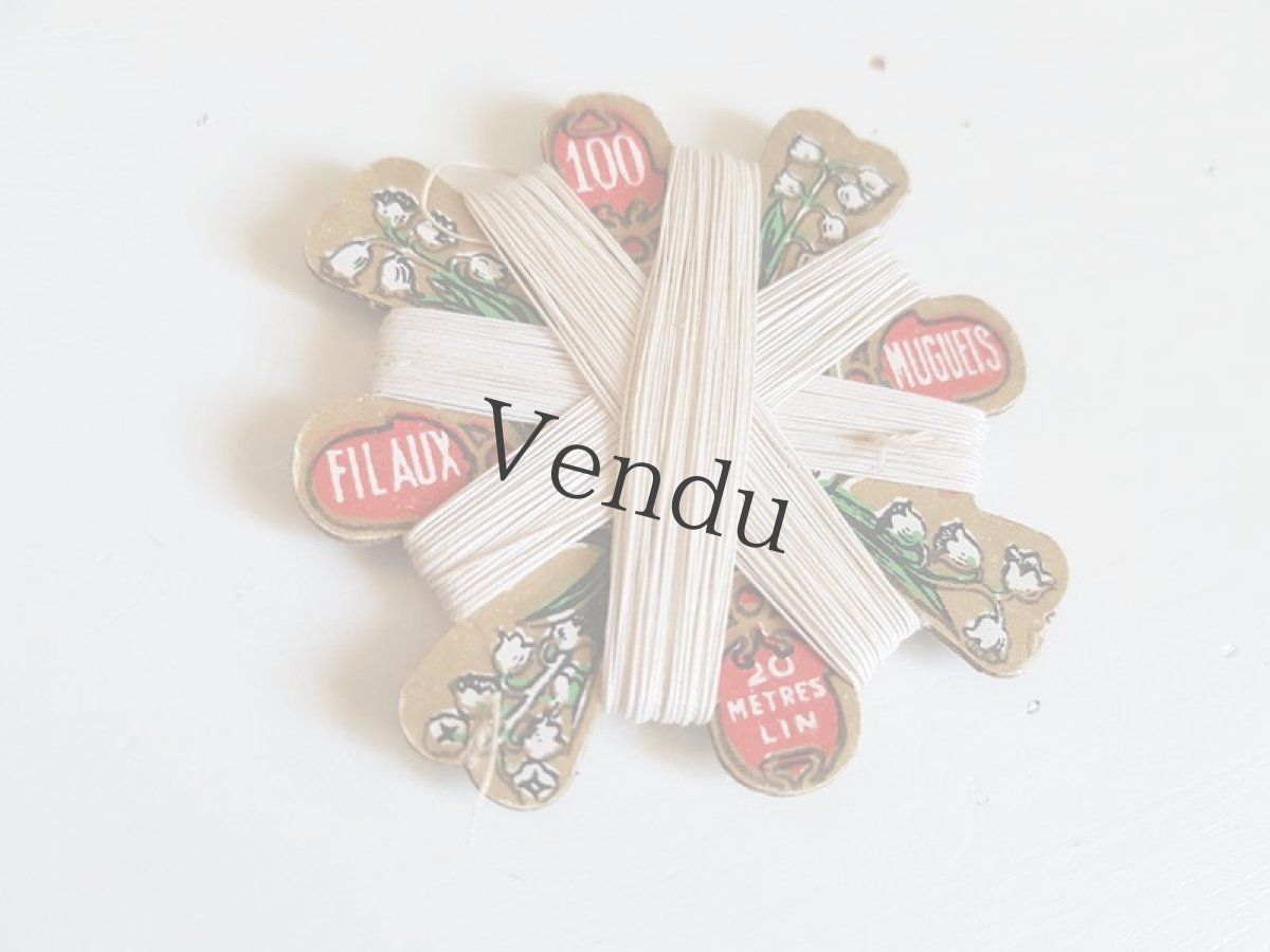 画像3: アンティーク　鈴蘭のリネン糸巻き100 (3)