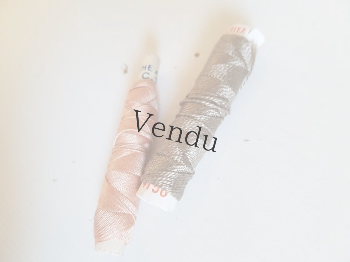 画像2: アンティーク　筒状糸巻き　２色セット (2)