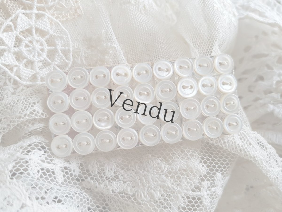 画像2: アンティーク　貝ボタンシート6mm (2)