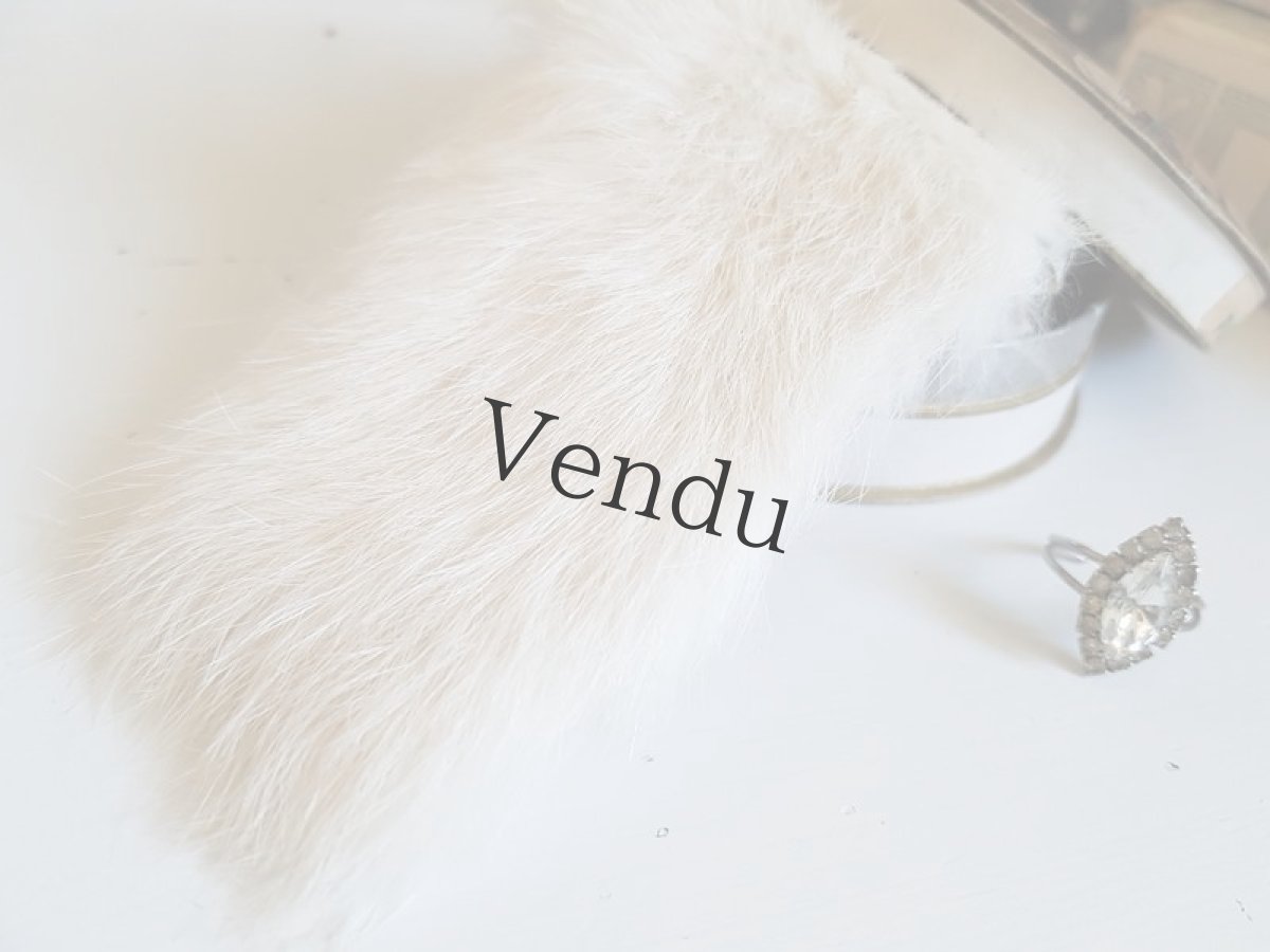 画像2: ヴィンテージ　白いファー (2)