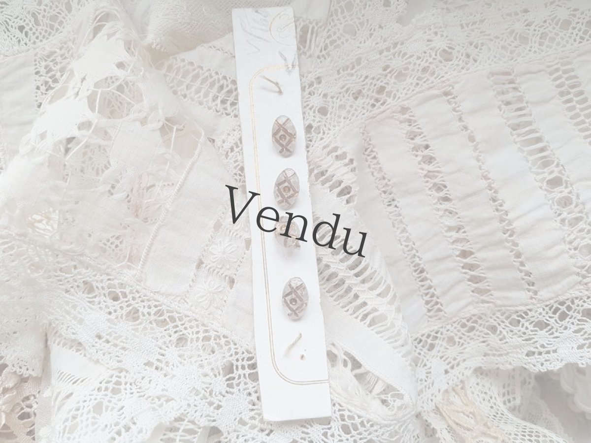 画像3: アンティーク　ゴールドペイントガラスボタンシート (3)