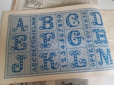 画像3: フランスアンティーク　SAJOU 刺繍アルファベット図案集 DESSINS DE BRODERIRS ALBAM No.451 (3)