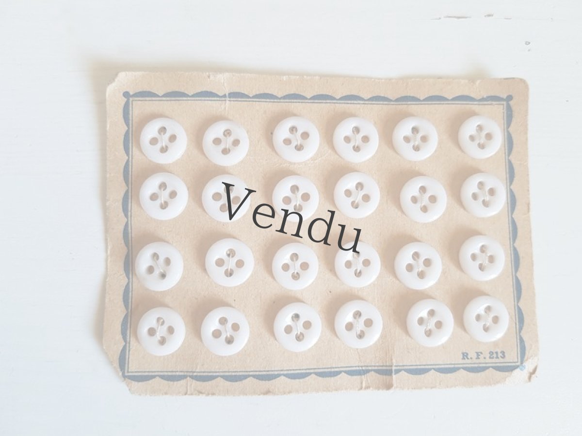 画像3: フランスヴィンテージ　ミルクガラスボタンシート8mm (3)