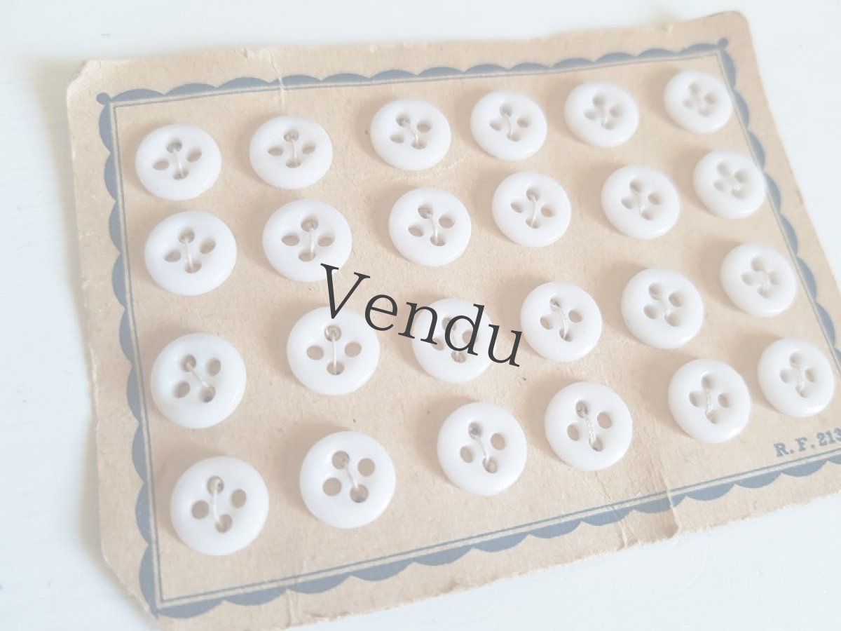 画像4: フランスヴィンテージ　ミルクガラスボタンシート8mm (4)