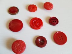 画像2: フランスヴィンテージ　赤いボタンセット (2)