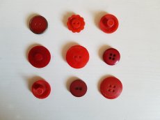 画像6: フランスヴィンテージ　赤いボタンセット (6)