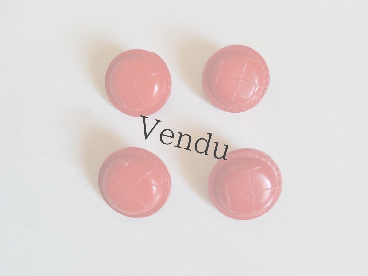 画像2: フランスヴィンテージ　赤いくるみボタン13mm ４個セット (2)