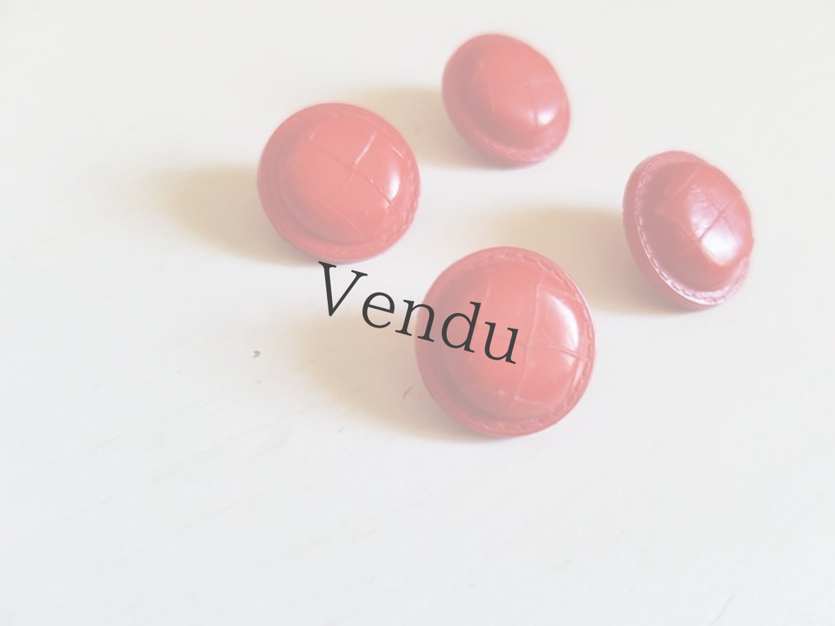 画像3: フランスヴィンテージ　赤いくるみボタン13mm ４個セット (3)