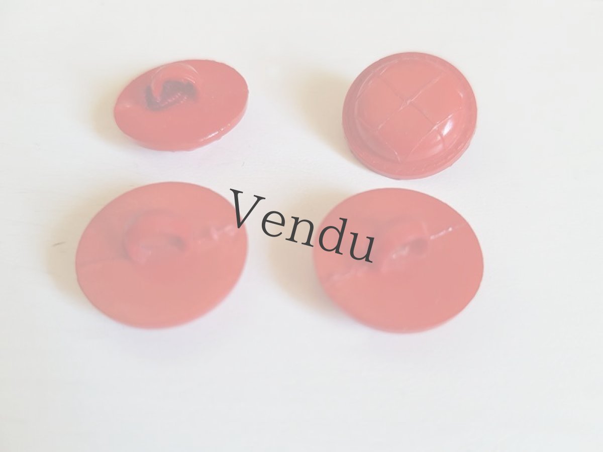 画像5: フランスヴィンテージ　赤いくるみボタン13mm ４個セット (5)