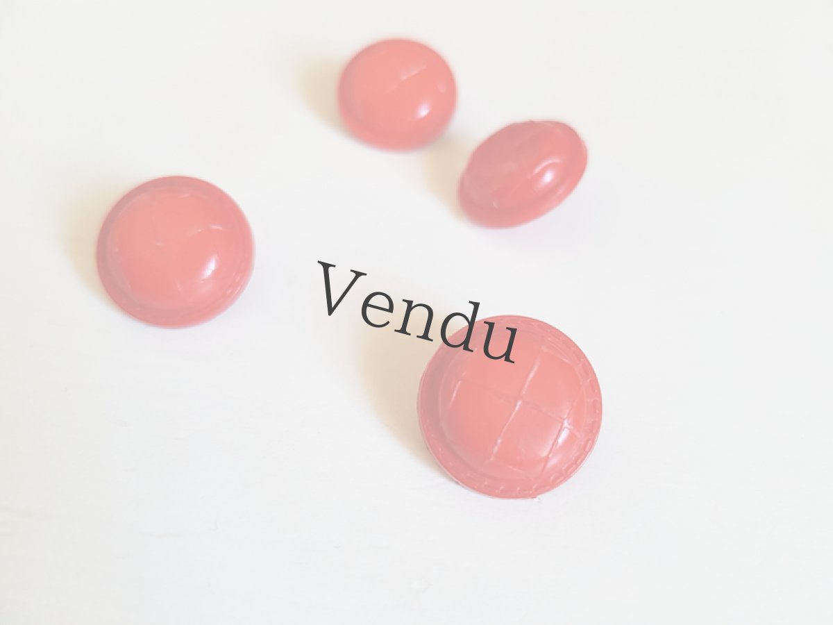 画像4: フランスヴィンテージ　赤いくるみボタン13mm ４個セット (4)