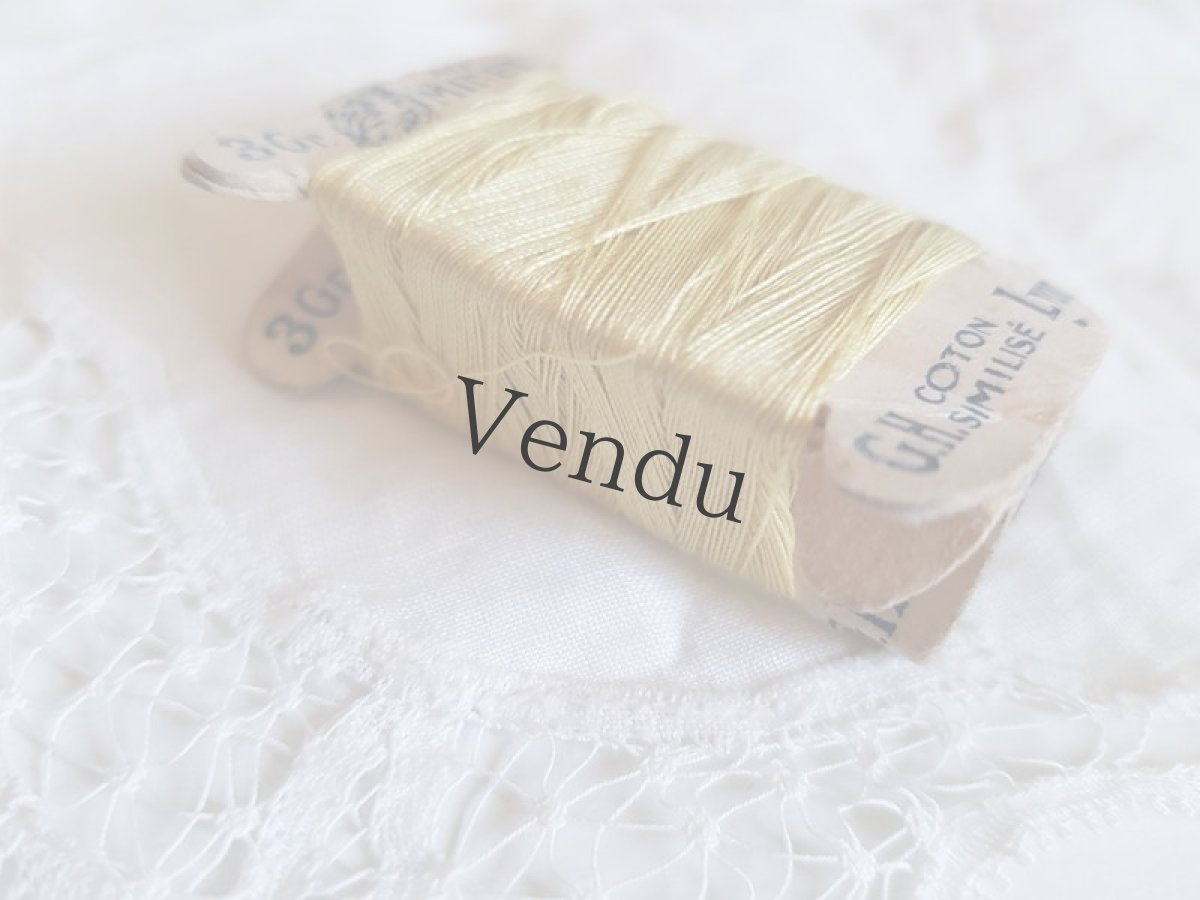 画像5: フランスヴィンテージ　ねこの立体糸巻き　ミモザ (5)