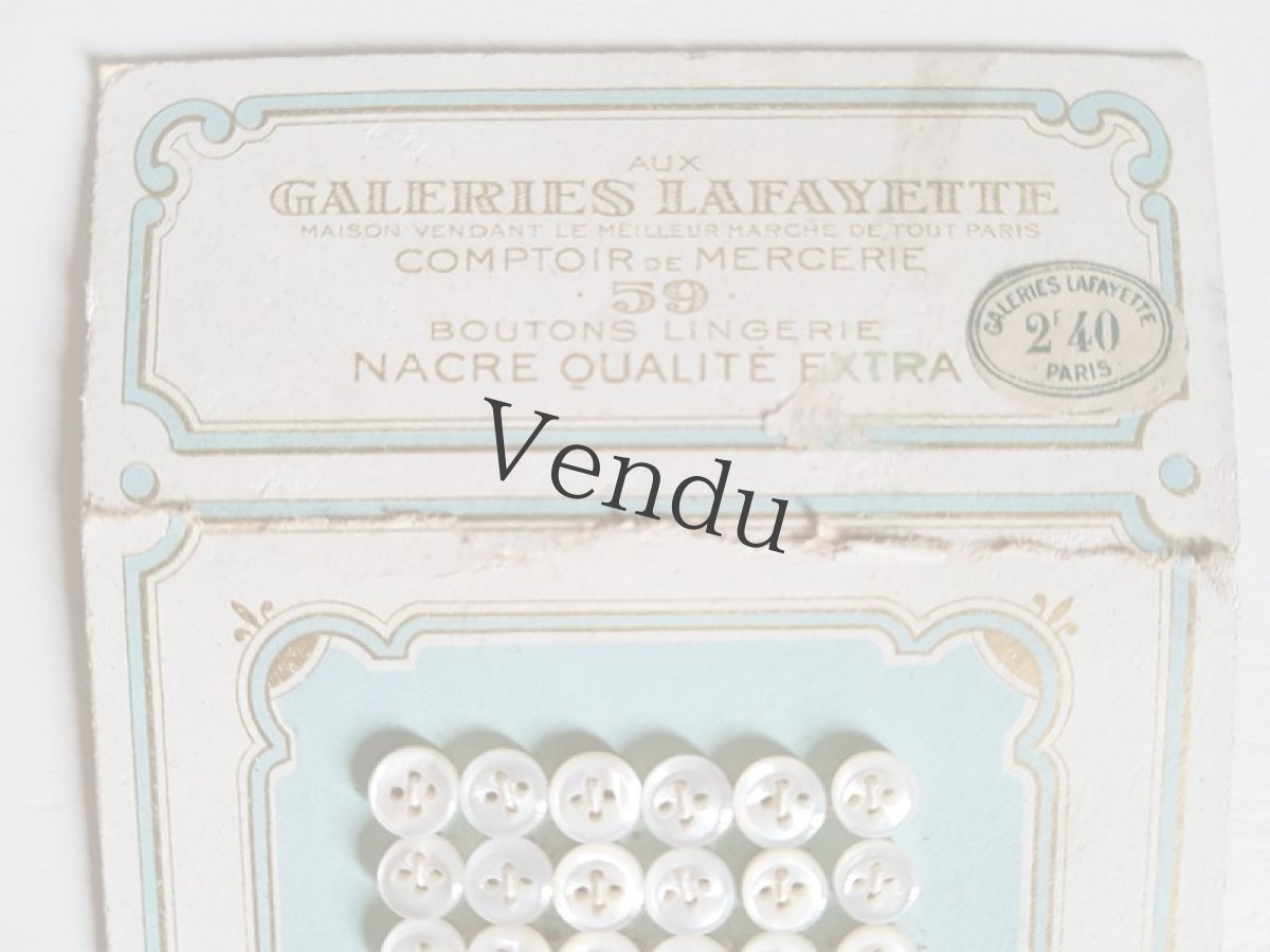 画像4: フランスアンティーク　GALERIES LAFAYETTEのドール用貝ボタンシート (4)