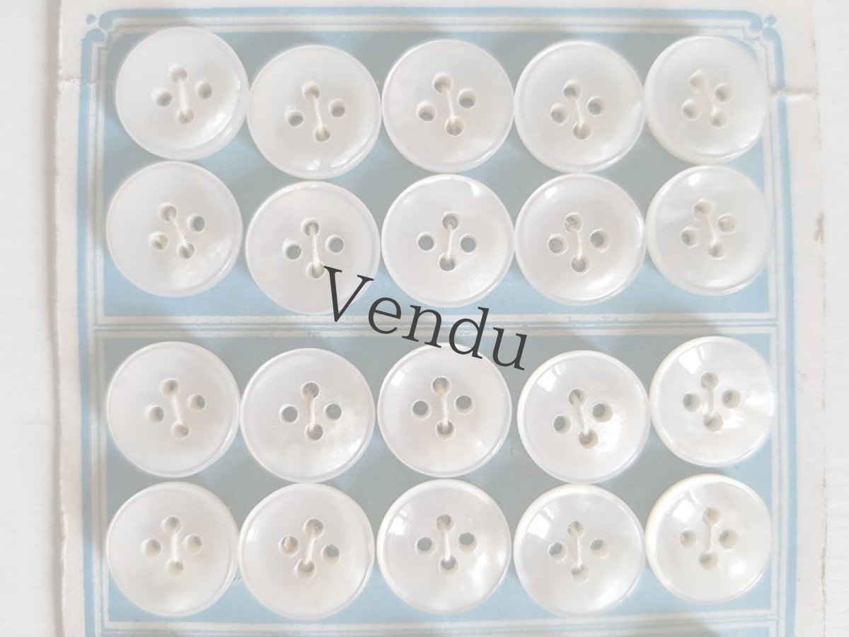 画像8: フランスアンティーク　Les Grands Magasins du Louvreのボタンシート 12mm (8)