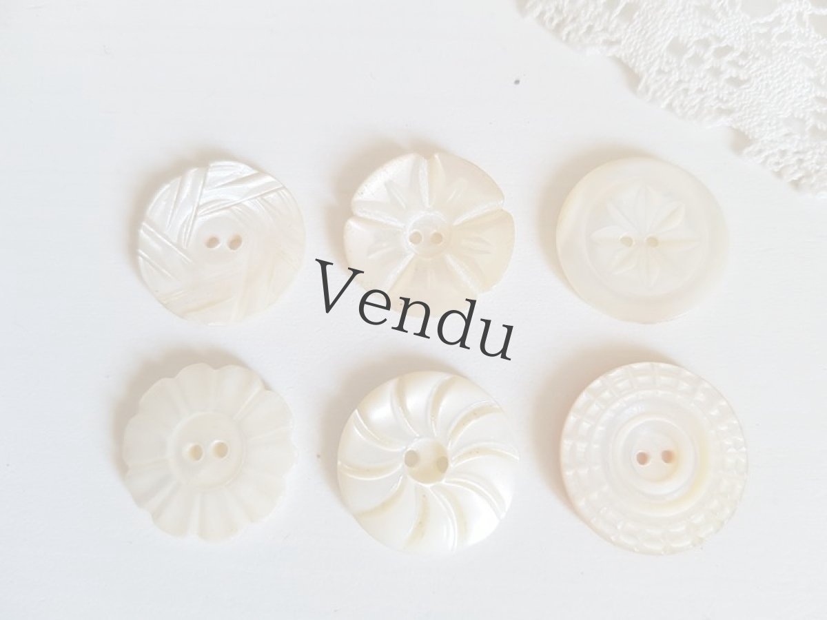 画像6: フランスアンティーク　きれいなカットの貝ボタンアソート18ｍｍ (6)
