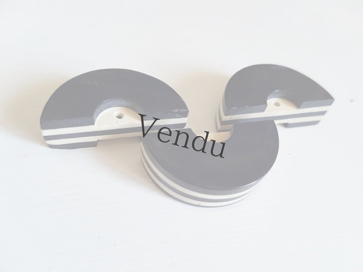 画像2: フランスアンティーク　半円形アールデコボタン 33ｍｍ　３個セット (2)