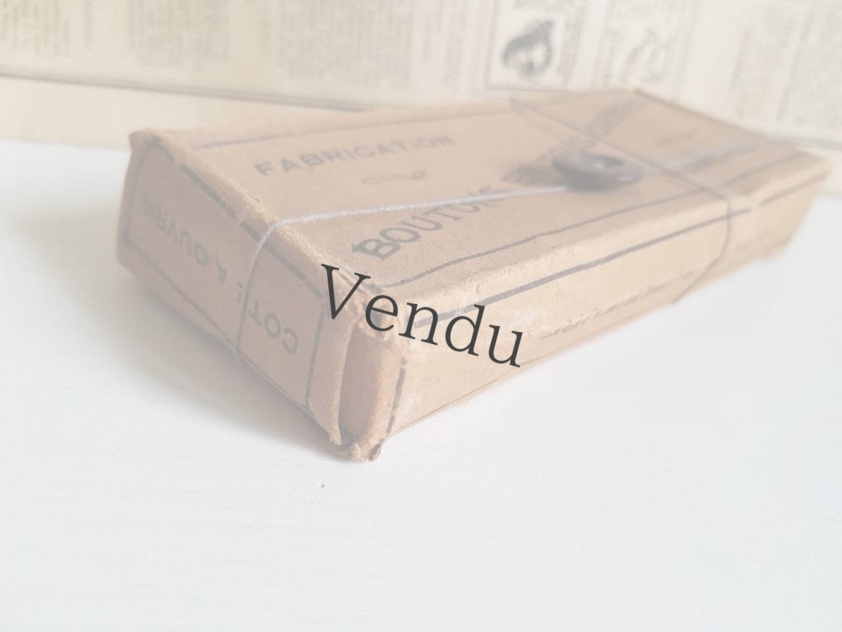 画像3: K様ご予約品：フランスアンティーク　箱入りボタン (3)