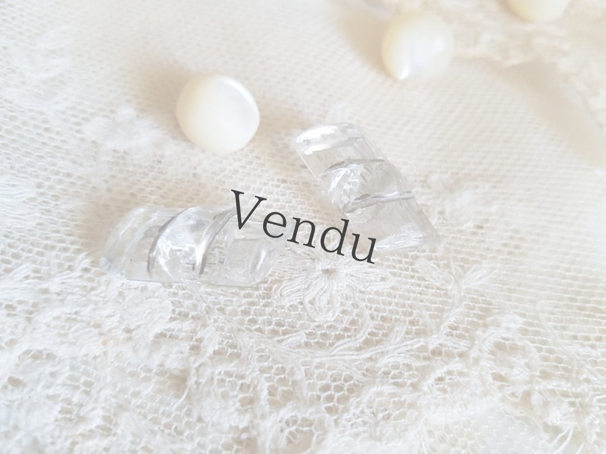 画像2: フランスアンティーク　シルバーペイントのガラスボタン22ｍｍ　２個セット (2)