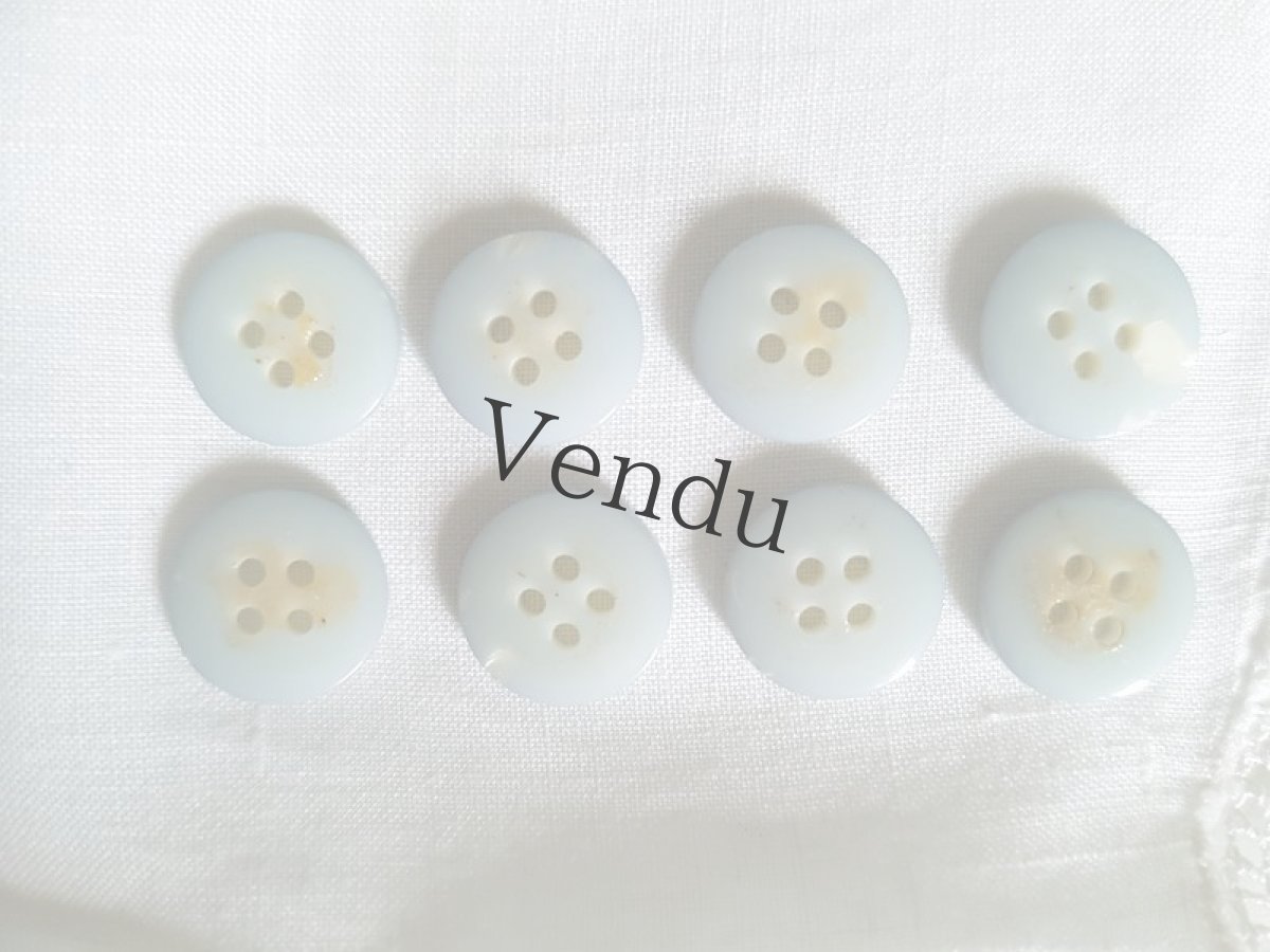 画像4: T様お取り置き品：フランスヴィンテージ　水色と白の◎ボタン12ｍｍ 8個セット (4)