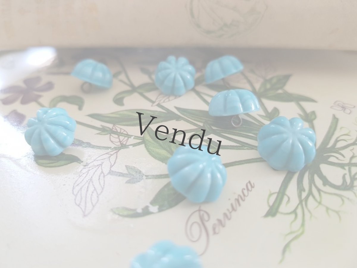 画像4: フランスヴィンテージ　青いガラスのお花ボタン12mm (4)