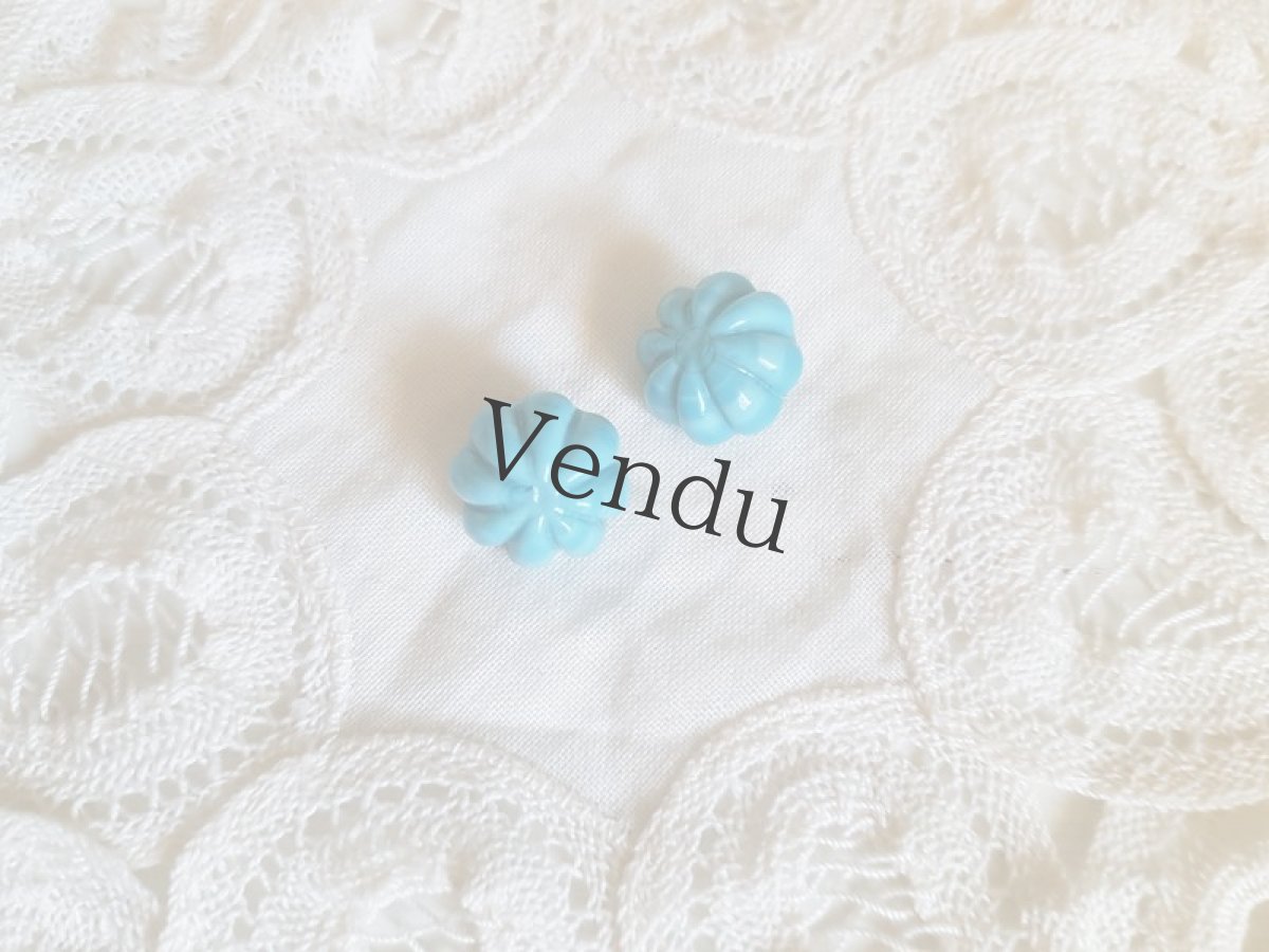 画像5: フランスヴィンテージ　青いガラスのお花ボタン12mm (5)