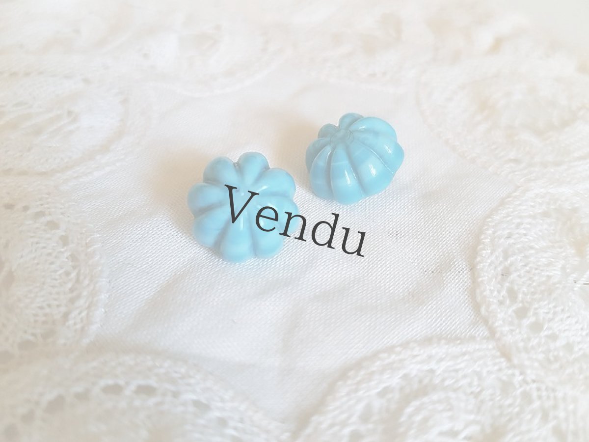 画像6: フランスヴィンテージ　青いガラスのお花ボタン12mm (6)