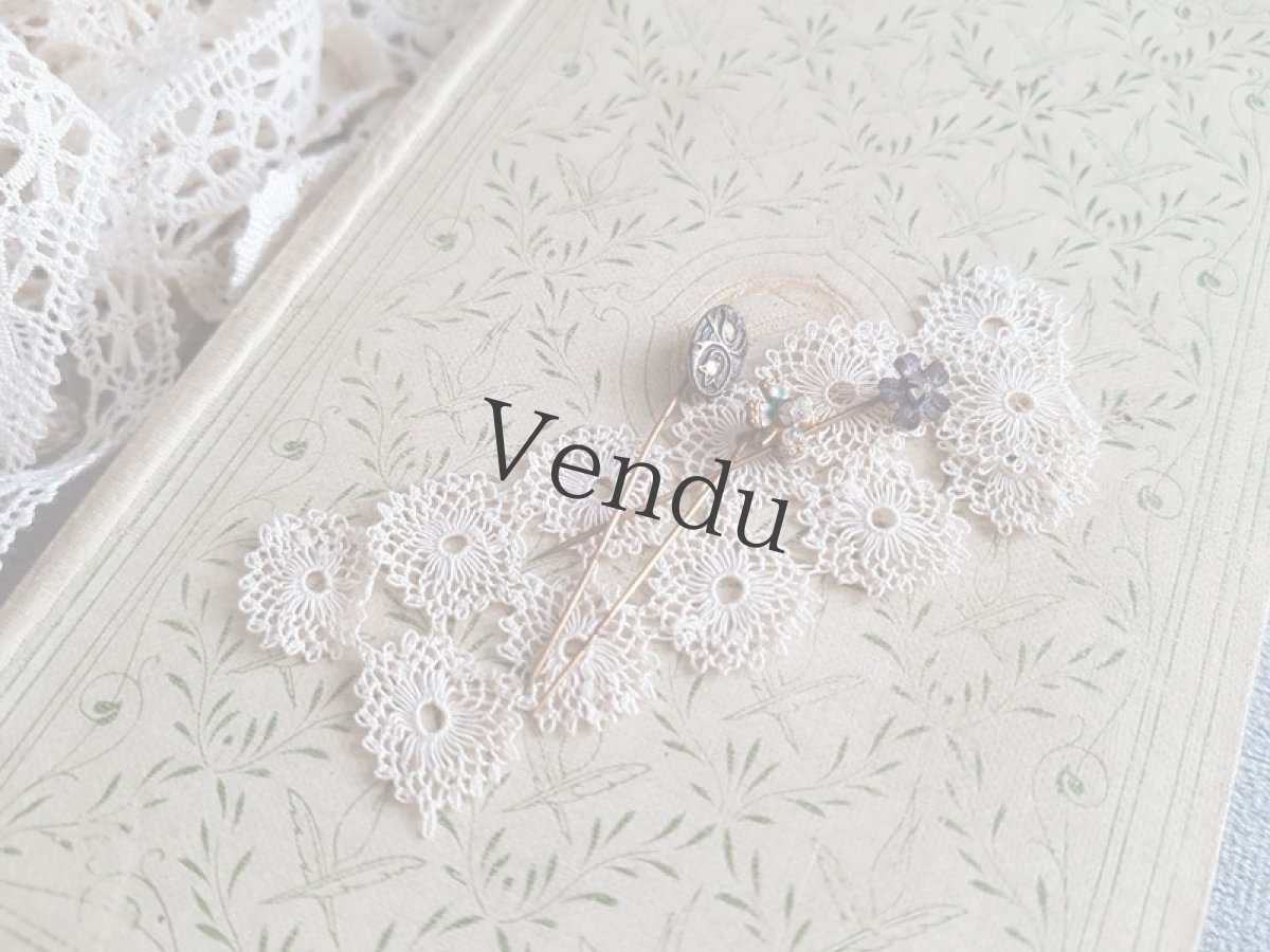 画像2: フランスアンティーク　お花のエパングル (2)