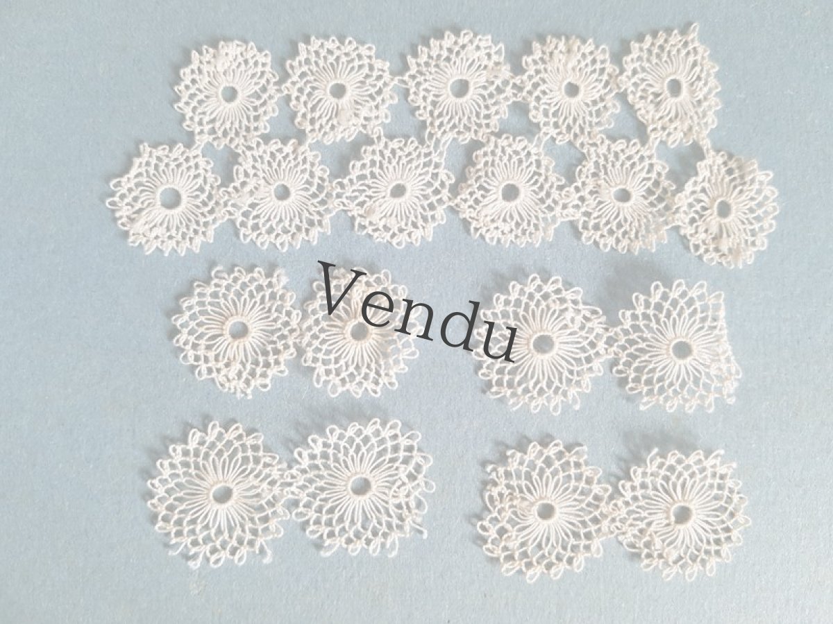 画像2: フランスアンティークちいさくて華奢なレースのモティーフ (2)