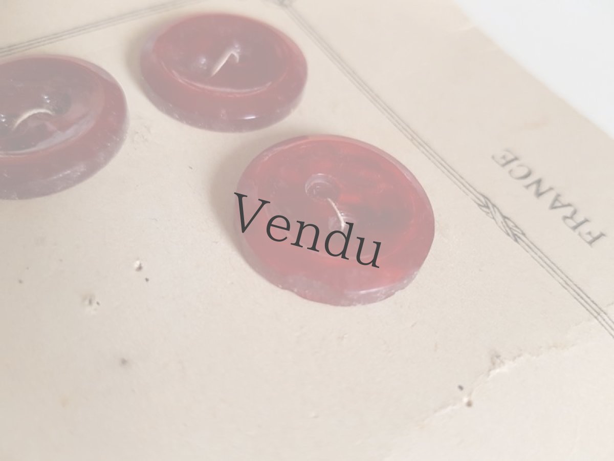 画像6: フランスアンティーク　シックなルージュのボタンシート (6)