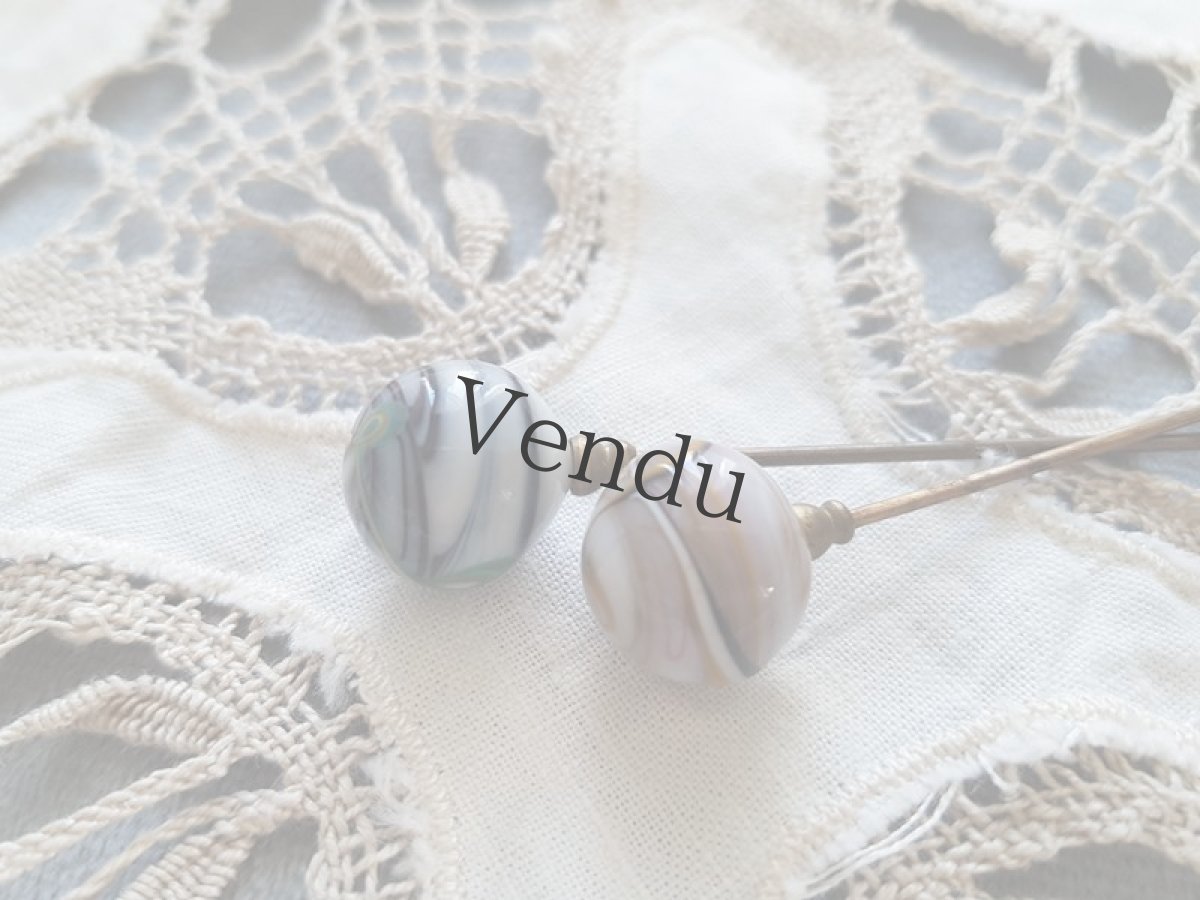 画像2: フランスヴィンテージ　とんぼ玉のハットピン8.0cm ２本セット (2)