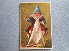 画像1: フランスアンティーク　クロモ　ナポレオン帽子を被った少年 (1)