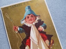 画像2: フランスアンティーク　クロモ　ナポレオン帽子を被った少年 (2)