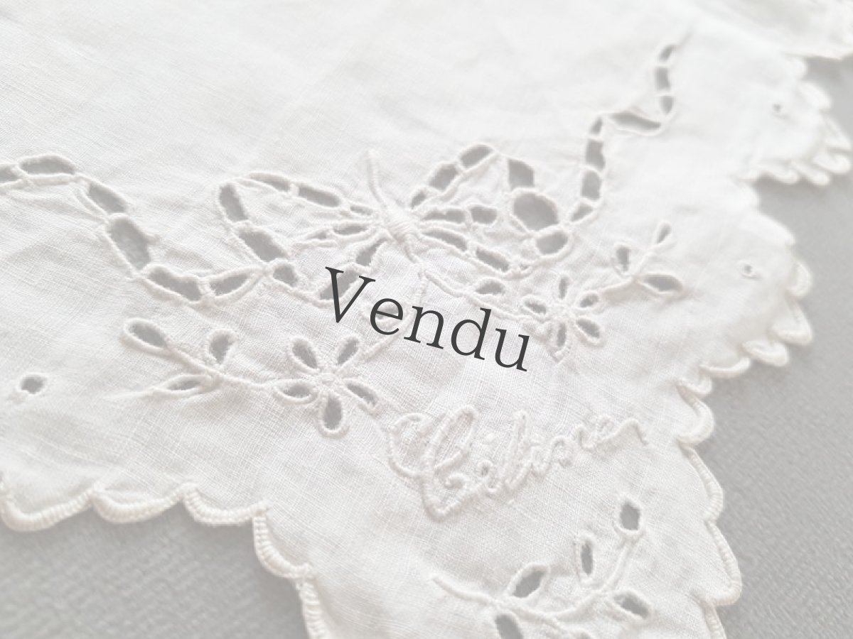 画像3: フランスアンティーク　リボンのカットワークと白刺繍のハンカチ (3)