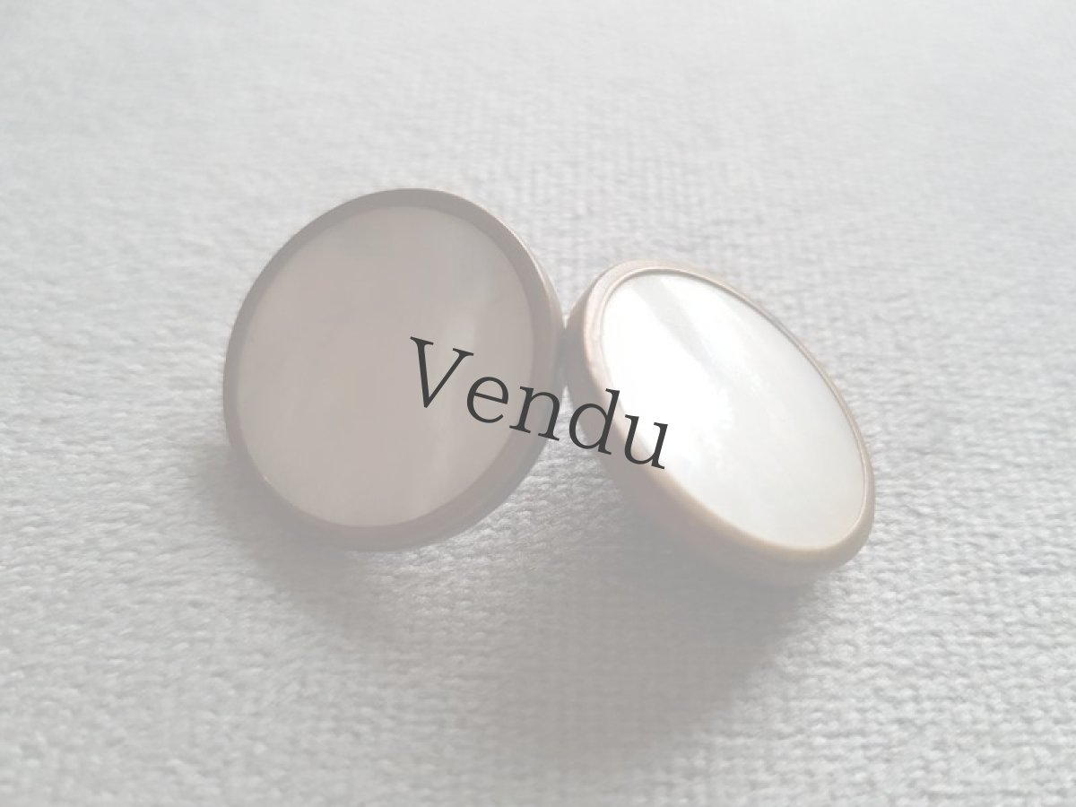 画像5: フランスアンティーク　マザーオブパール 貝ボタン23mm (5)