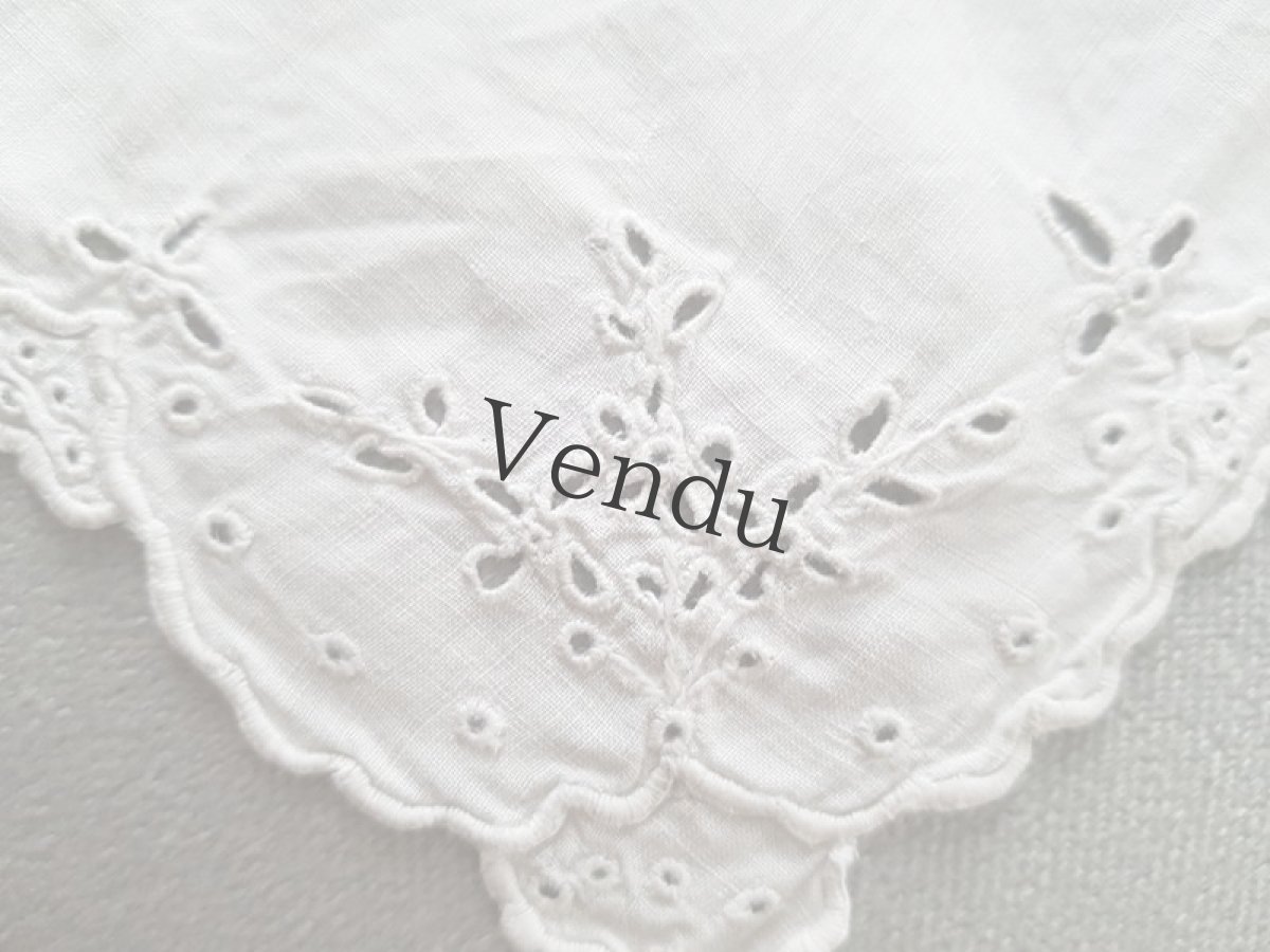 画像2: フランスアンティーク　カットワーク白刺繍のちいさなハンカチ (2)