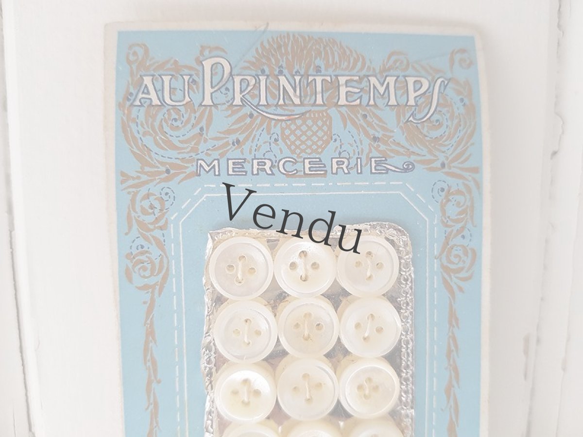 画像2: フランスアンティーク　AU PRINTEMPS 貝ボタンシート9mm (2)