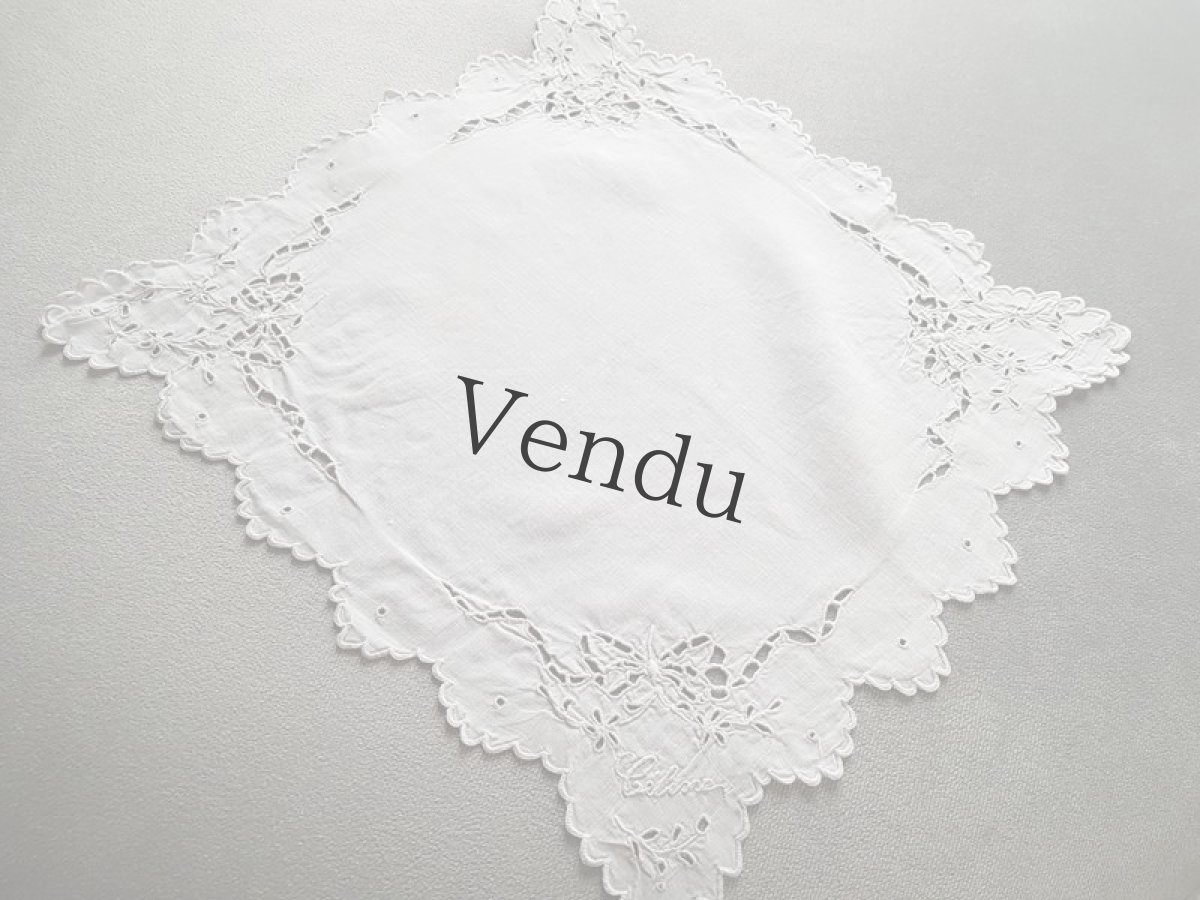 画像6: フランスアンティーク　リボンのカットワークと白刺繍のハンカチ (6)