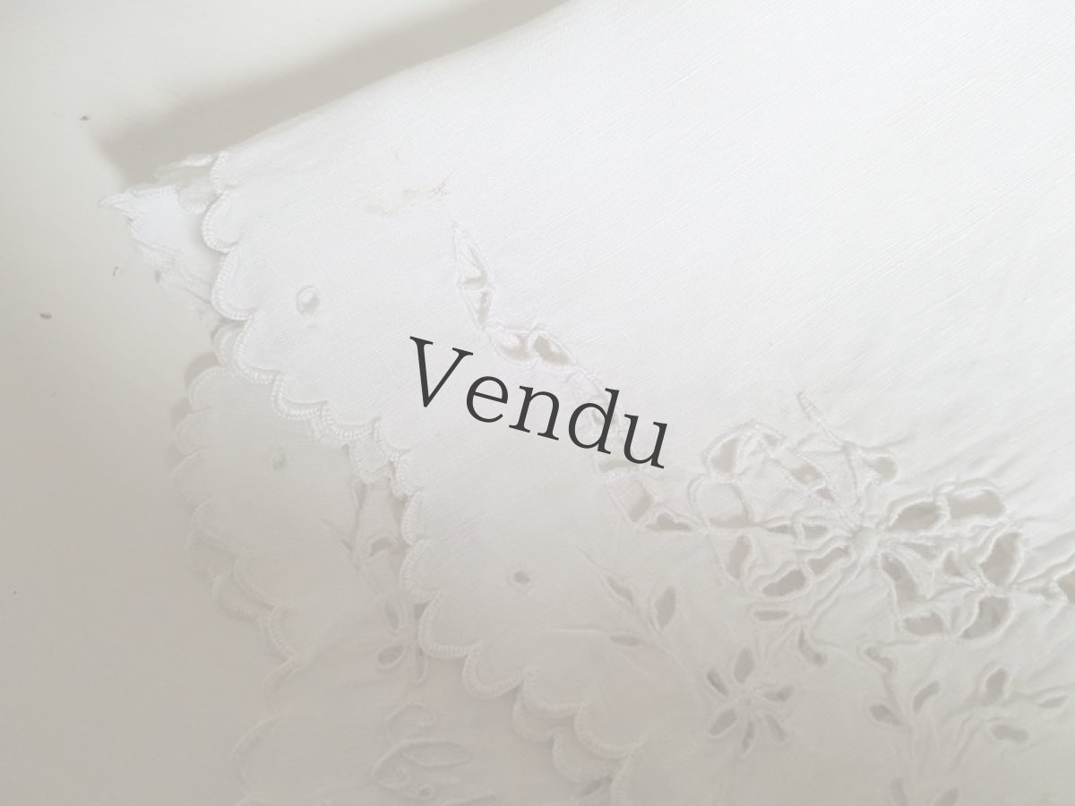 画像10: フランスアンティーク　リボンのカットワークと白刺繍のハンカチ (10)