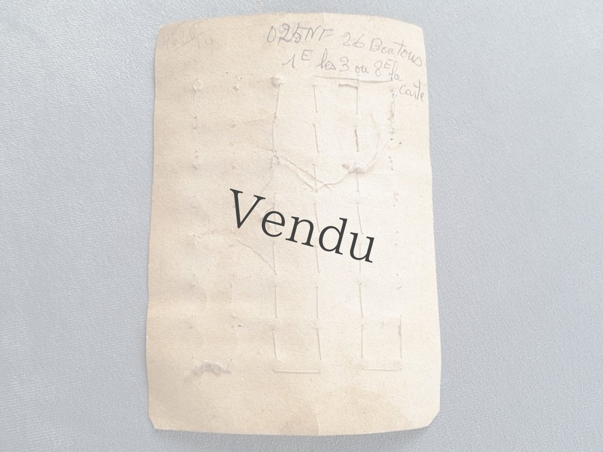 画像6: フランスヴィンテージ　ちいさなゴールドボタンのシート10mm (6)