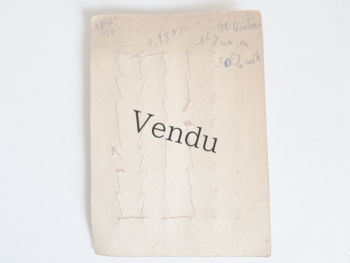 画像7: フランスヴィンテージ　ボンボンみたいなボタンのシート10mm Vert (7)