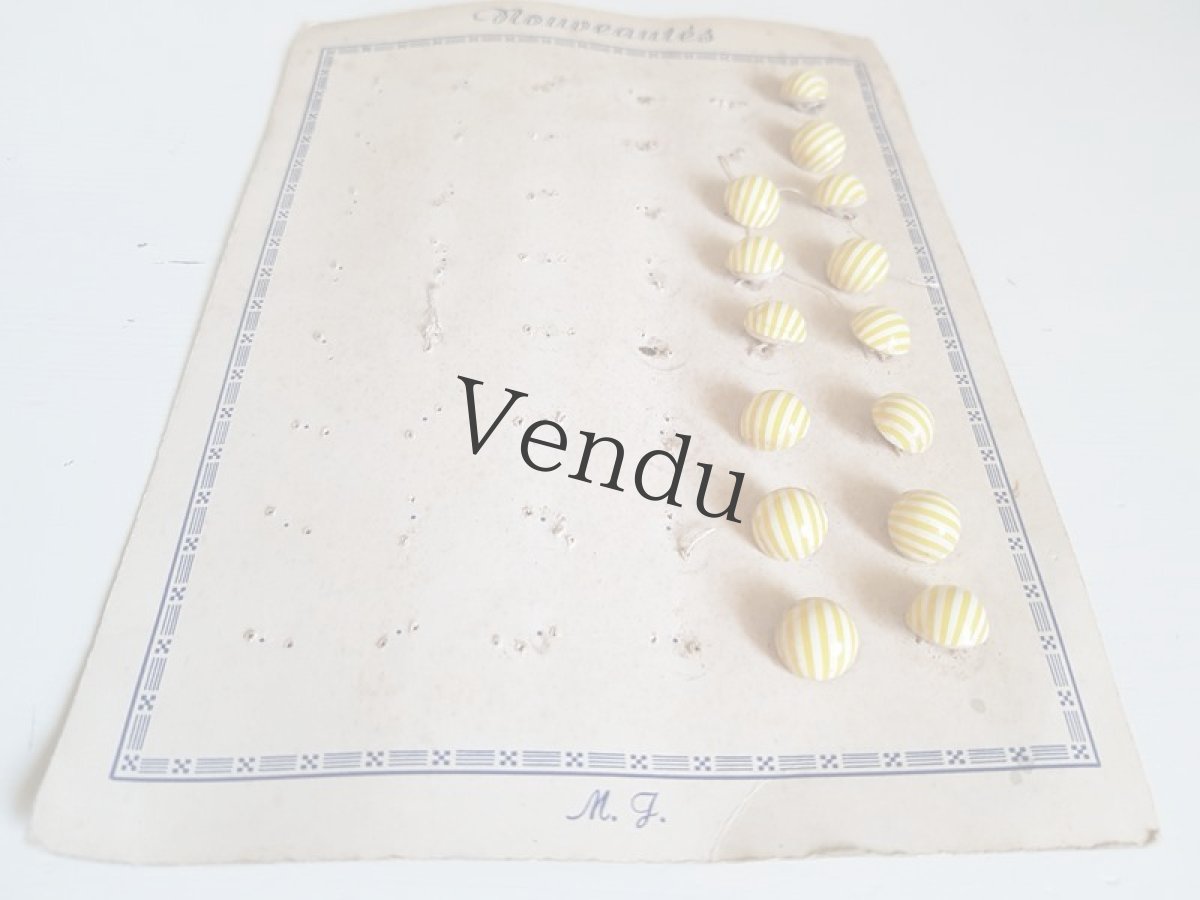 画像4: フランスヴィンテージ　ボンボンみたいなボタンのシート10mm Jaune (4)