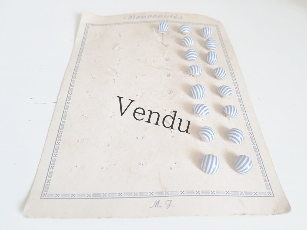 画像4: フランスヴィンテージ　ボンボンみたいなボタンのシート10mm Bleu (4)