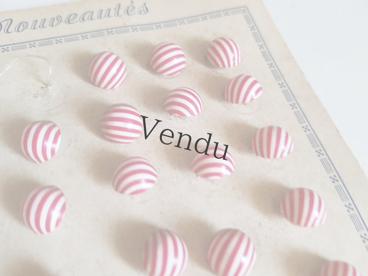 画像4: フランスヴィンテージ　ボンボンみたいなボタンのシート10mm Rouge (4)