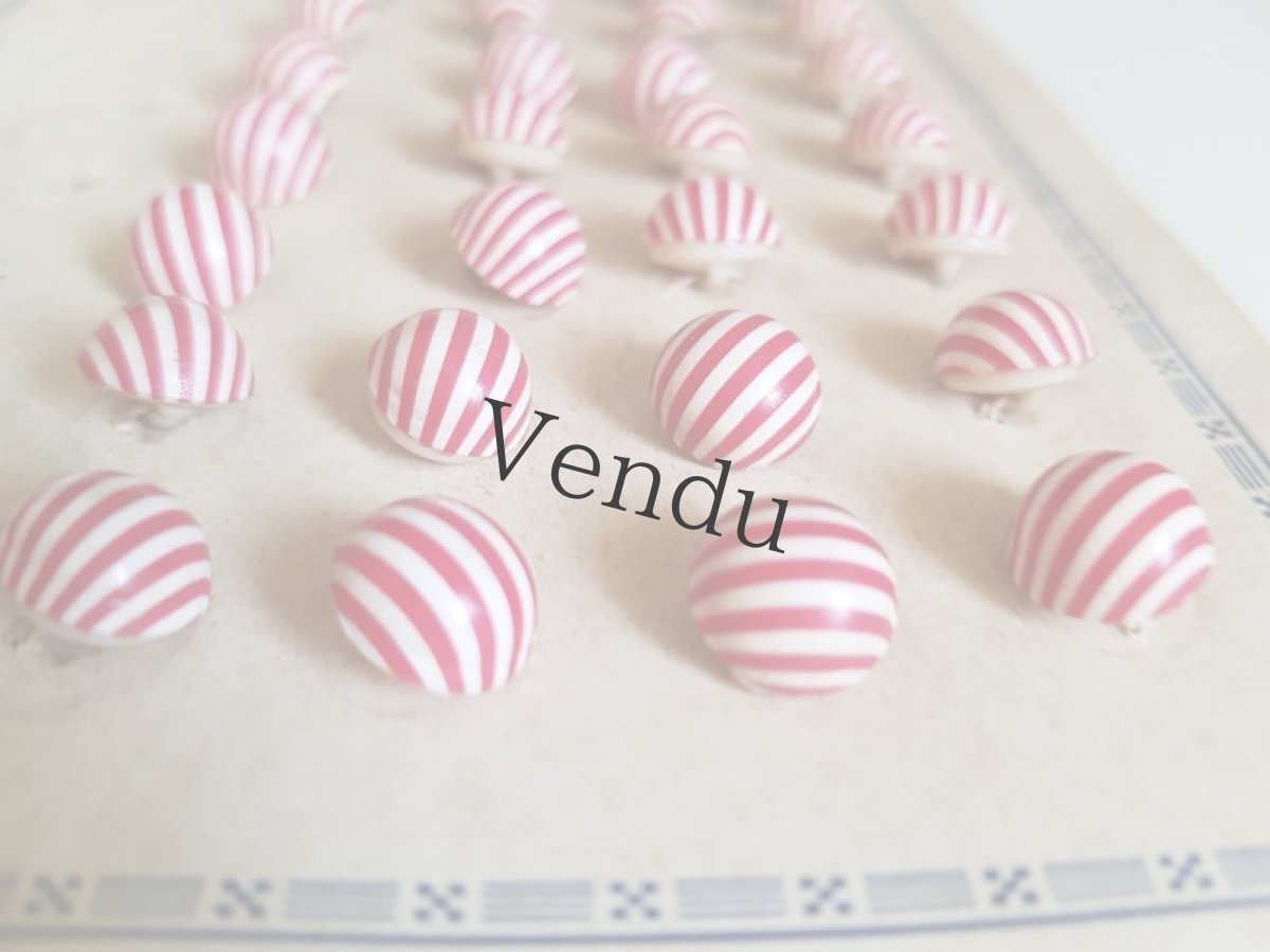 画像6: フランスヴィンテージ　ボンボンみたいなボタンのシート10mm Rouge (6)